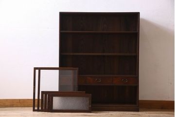 レトロ家具　昭和レトロ　美しいダイヤガラス入り!薄型収納棚(戸棚、食器棚)