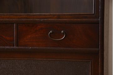 レトロ家具　昭和レトロ　美しいダイヤガラス入り!薄型収納棚(戸棚、食器棚)