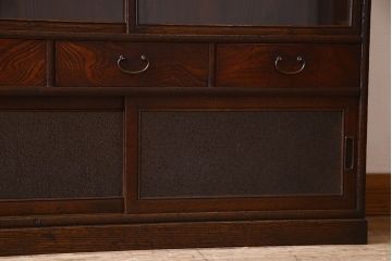 レトロ家具　昭和レトロ　美しいダイヤガラス入り!薄型収納棚(戸棚、食器棚)