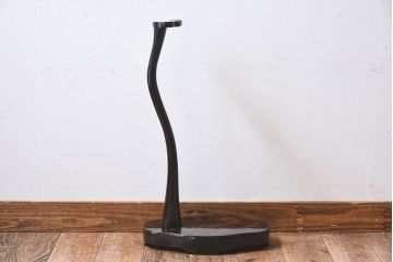 アンティーク雑貨　和製アンティーク　蒔絵　珍しい図柄の木製刀掛け(太刀掛け)