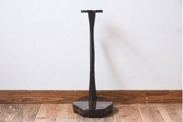 アンティーク雑貨　和製アンティーク　蒔絵　珍しい図柄の木製刀掛け(太刀掛け)