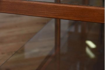 レトロ家具　和製アンティーク　レトロな雰囲気が魅力的な商店のガラスケース(ショーケース、飾り棚、陳列棚)