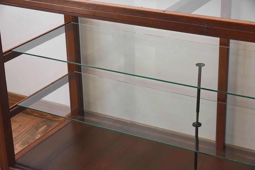 レトロ家具　和製アンティーク　レトロな雰囲気が魅力的な商店のガラスケース(ショーケース、飾り棚、陳列棚)