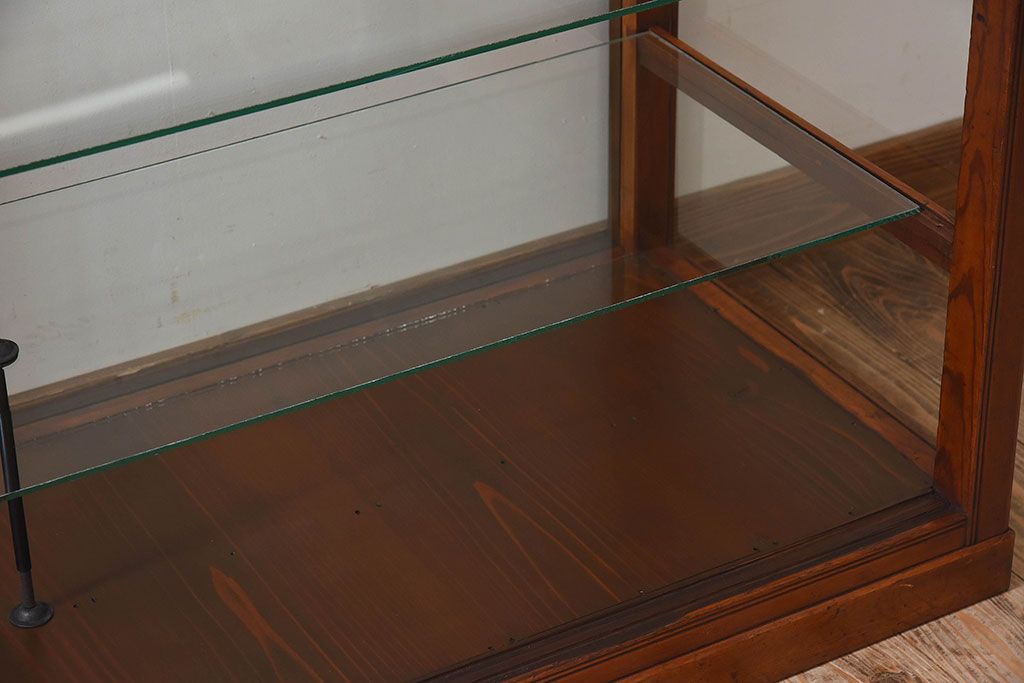 レトロ家具　和製アンティーク　レトロな雰囲気が魅力的な商店のガラスケース(ショーケース、飾り棚、陳列棚)