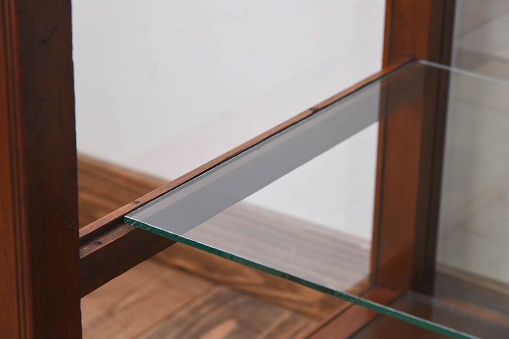 レトロ家具　和製アンティーク　レトロな雰囲気が魅力的な商店のガラスケース(ショーケース、飾り棚、陳列棚)