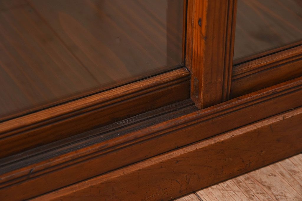 レトロ家具　和製アンティーク　レトロな雰囲気が魅力的な商店のガラスケース(ショーケース、飾り棚、陳列棚)