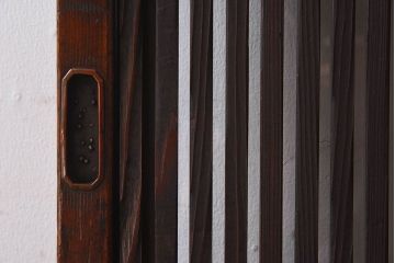 和製アンティーク　細かな格子が美しい　ガラス入り格子戸(引き戸、ガラス戸)(2)