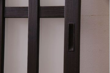 和製アンティーク　モダンな雰囲気漂うガラス格子戸(引き戸)2枚セット