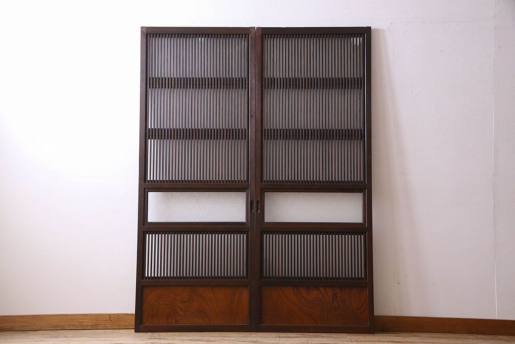 和製アンティーク　腰板ケヤキ材　モダンな格子戸(引き戸)2枚セット