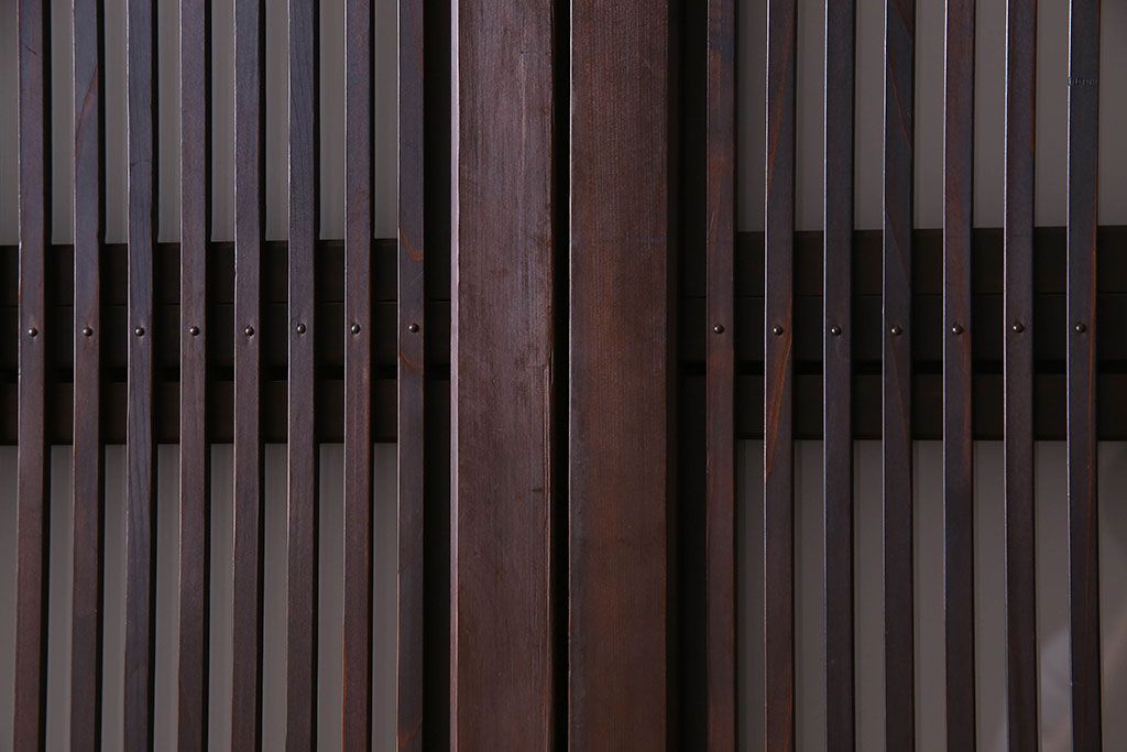 和製アンティーク　腰板ケヤキ材　モダンな格子戸(引き戸)2枚セット