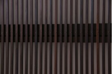 和製アンティーク　腰板ケヤキ材　モダンな格子戸(引き戸)2枚セット