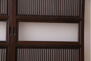 和製アンティーク　腰板ケヤキ材　モダンな格子戸(引き戸)2枚セット