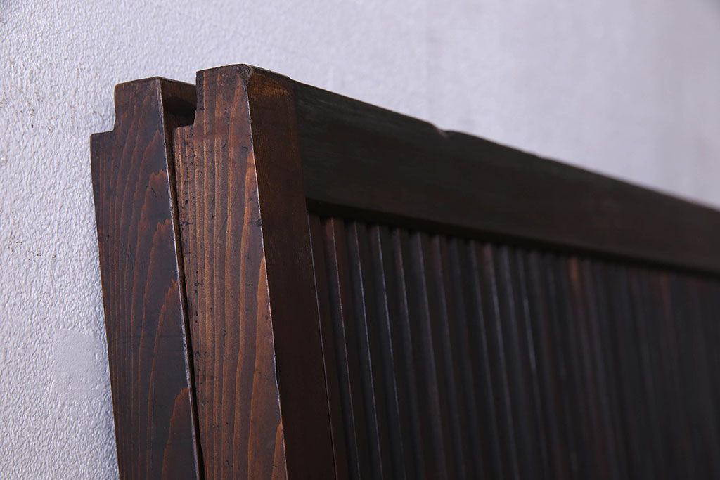 和製アンティーク　腰板ケヤキ材　モダンな格子戸(引き戸)2枚セット