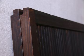 和製アンティーク　腰板ケヤキ材　モダンな格子戸(引き戸)2枚セット