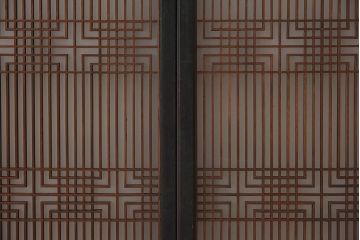 【T様ご成約分】昭和期 細かな組子が美しい書院ガラス戸4枚セット(欄間、引き戸、窓)