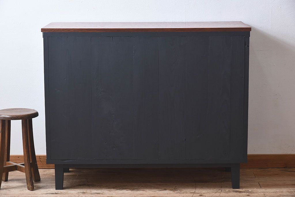 ペイント家具　和モダンなアンティークサイドキャビネット(収納棚、食器棚、戸棚)