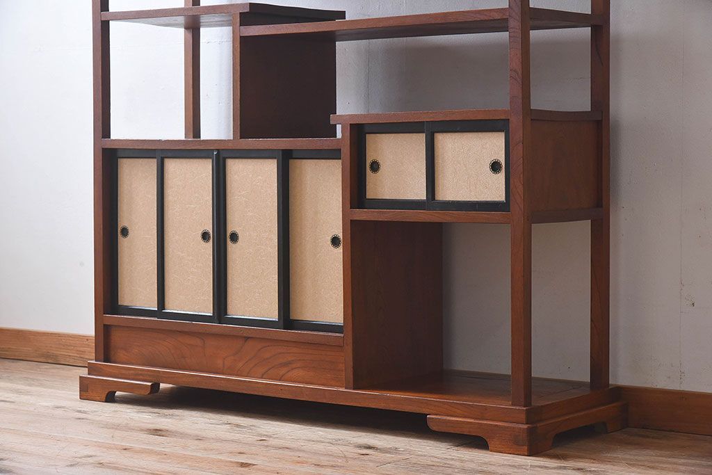 アンティーク家具　和製アンティーク　欅材製!和の空間を引きたてる大型の飾り棚(陳列棚)