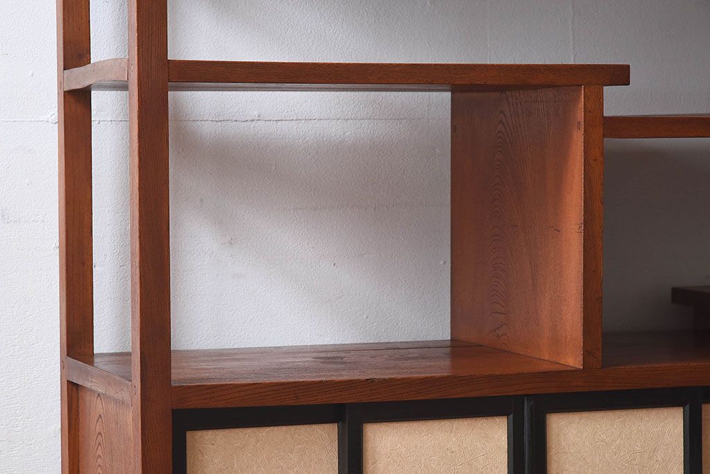 アンティーク家具　和製アンティーク　欅材製!和の空間を引きたてる大型の飾り棚(陳列棚)