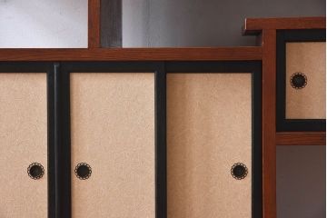 アンティーク家具　和製アンティーク　欅材製!和の空間を引きたてる大型の飾り棚(陳列棚)