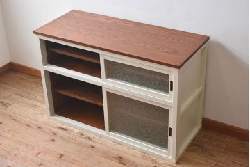 【K様ご決済用・ご成約済み】ペイント家具　アイボリーカラーが可愛らしいアンティークサイドボード(収納棚、戸棚)