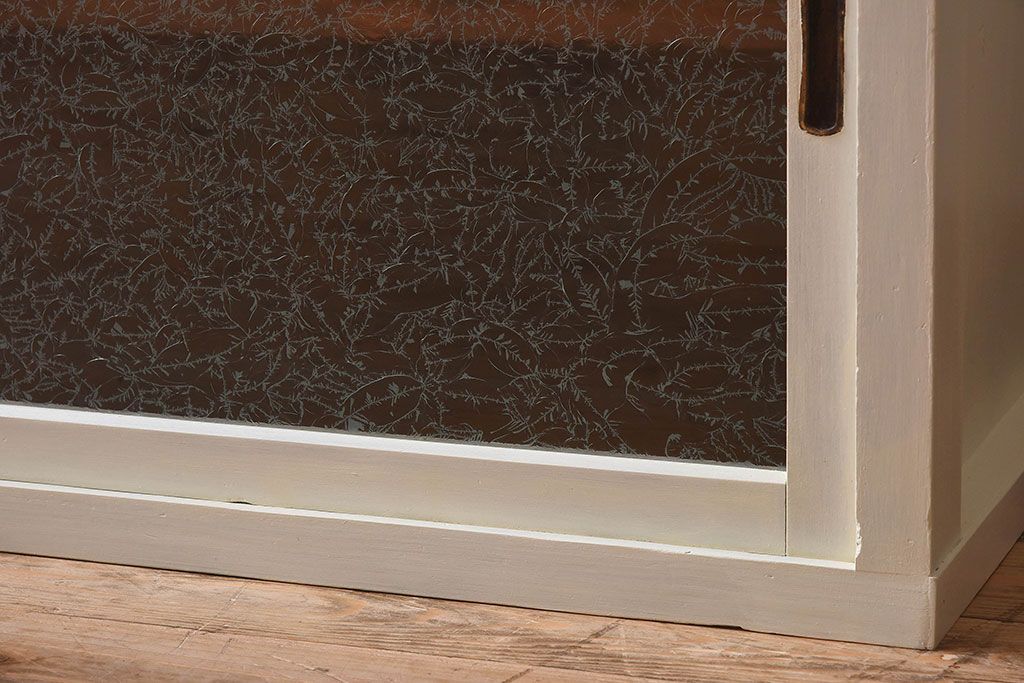 【K様ご決済用・ご成約済み】ペイント家具　アイボリーカラーが可愛らしいアンティークサイドボード(収納棚、戸棚)