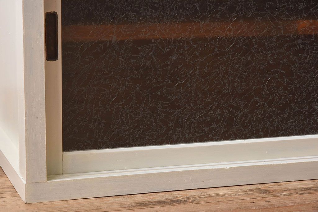 【K様ご決済用・ご成約済み】ペイント家具　アイボリーカラーが可愛らしいアンティークサイドボード(収納棚、戸棚)