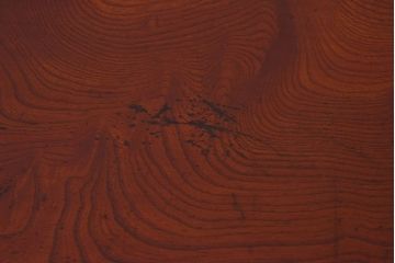 アンティーク家具　和製アンティーク　漆塗り　前面の玉杢が美しいケヤキ材の箪笥(衣装箪笥、引き出し)