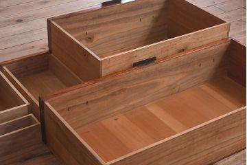 アンティーク家具　和製アンティーク　江戸〜明治期!観音開き　春慶塗の重ね箪笥(衣装箪笥・引き出し)