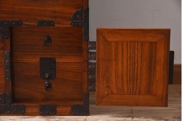 アンティーク家具　和製アンティーク　江戸〜明治期!観音開き　春慶塗の重ね箪笥(衣装箪笥・引き出し)