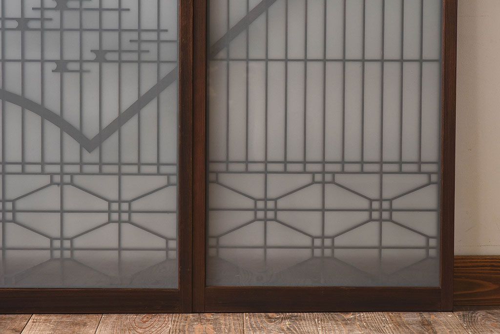 和製アンティーク　美しい扇のデザインが目を惹くガラス戸(引き戸、格子戸)