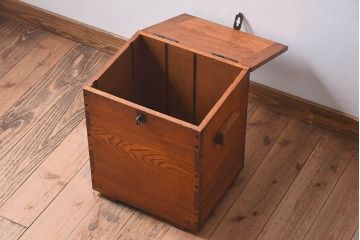 アンティーク雑貨　昭和レトロ　古いタモ材製木箱(ゴミ箱、収納箱)