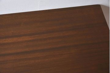 アンティーク雑貨　昭和レトロ　3杯引き出し付き!古い木製の作業台(テーブル、デスク、在宅ワーク、在宅用、陳列台)