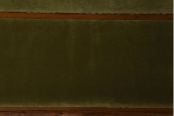 レトロ家具　レトロ　カバ材　木の質感が味わい深いソファベンチ(アームソファ、3人掛けソファ、長椅子)