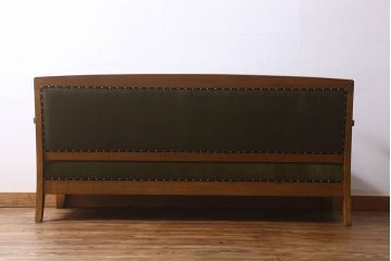 レトロ家具　レトロ　カバ材　木の質感が味わい深いソファベンチ(アームソファ、3人掛けソファ、長椅子)