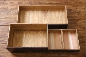 アンティーク家具　和製アンティーク　天板栗材　深みのある色合いが魅力的な箪笥ローボード(ローチェスト、衣装箪笥、テレビボード)