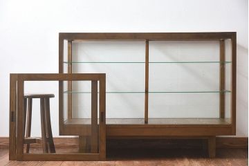 レトロ家具　昭和レトロ　5面ガラス!ナラ材　木味が魅力的なガラスショーケース(飾り棚、陳列棚)