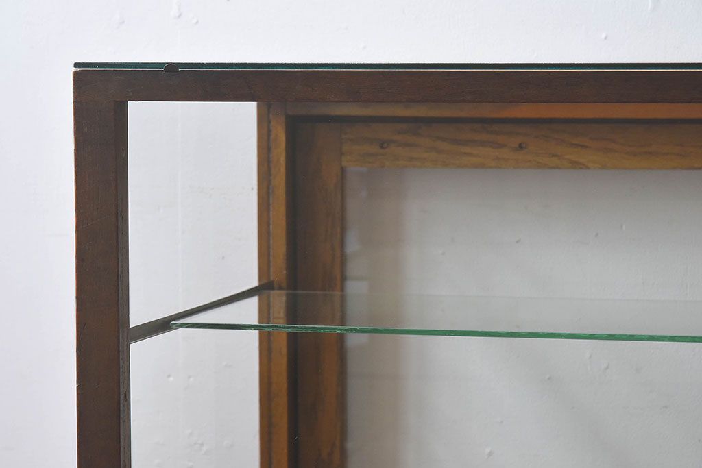 レトロ家具　昭和レトロ　5面ガラス!ナラ材　木味が魅力的なガラスショーケース(飾り棚、陳列棚)