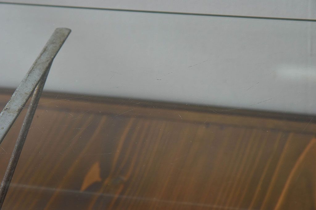 レトロ家具　昭和レトロ　5面ガラス!ナラ材　木味が魅力的なガラスショーケース(飾り棚、陳列棚)