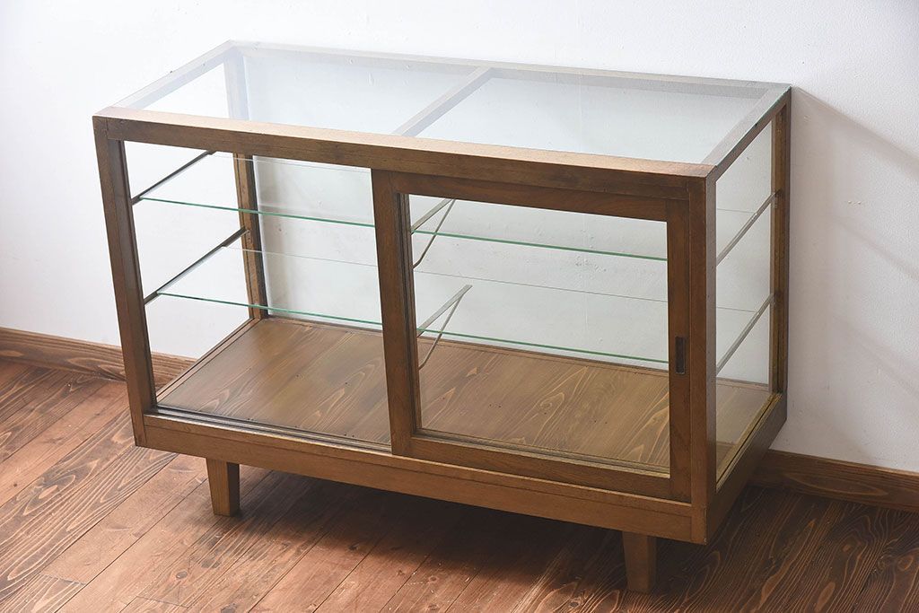 レトロ家具　昭和レトロ　5面ガラス!ナラ材　木味が魅力的なガラスショーケース(飾り棚、陳列棚)