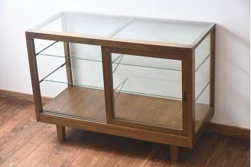 レトロ家具　昭和レトロ　5面ガラス!ナラ材　木味が魅力的なガラスショーケース(飾り棚、陳列棚)