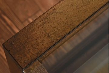 レトロ家具　昭和レトロ　5面ガラス!ナラ材　木味が魅力的なガラスショーケース(飾り棚、陳列棚)