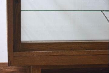 レトロ家具　昭和レトロ　5面ガラス!ナラ材　木味が魅力的なガラスショーケース(飾り棚、陳列棚)