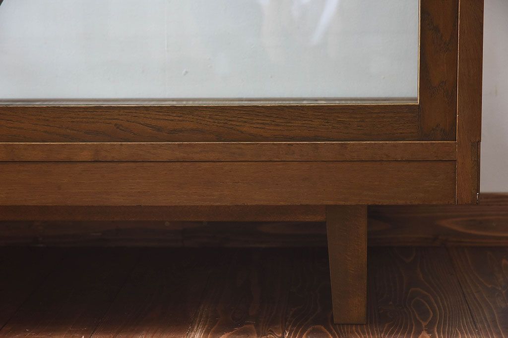 レトロ家具　昭和レトロ　5面ガラス!ナラ材　木味が魅力的なガラスショーケース(飾り棚、陳列棚)