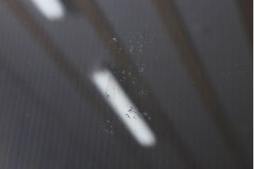 和製アンティーク　腰板ケヤキ材　味わいのある木味のガラス戸(引き戸)4枚組