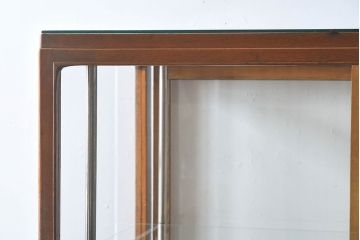 レトロ家具　昭和レトロ　大型　ナラ材　温かみのある雰囲気のガラスショーケース(飾り棚、陳列棚)