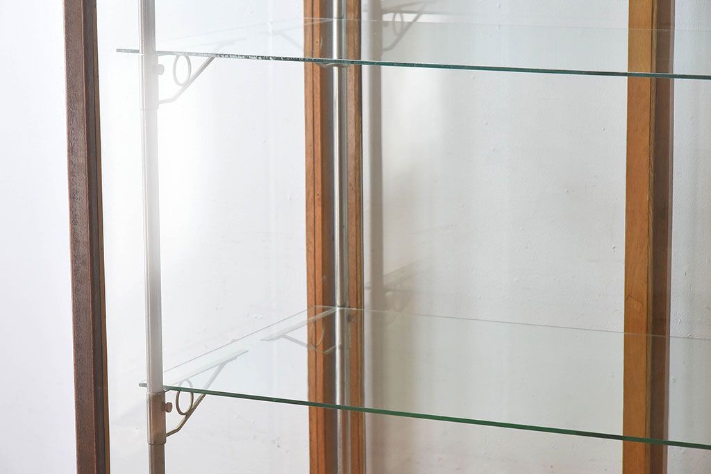 レトロ家具　昭和レトロ　大型　ナラ材　温かみのある雰囲気のガラスショーケース(飾り棚、陳列棚)