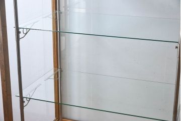 レトロ家具　昭和レトロ　大型　ナラ材　温かみのある雰囲気のガラスショーケース(飾り棚、陳列棚)