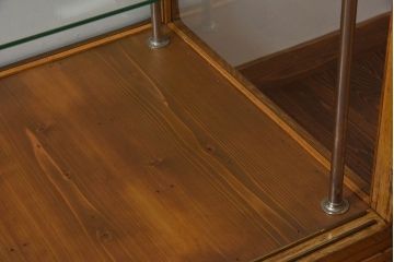 レトロ家具　昭和レトロ　大型　ナラ材　温かみのある雰囲気のガラスショーケース(飾り棚、陳列棚)