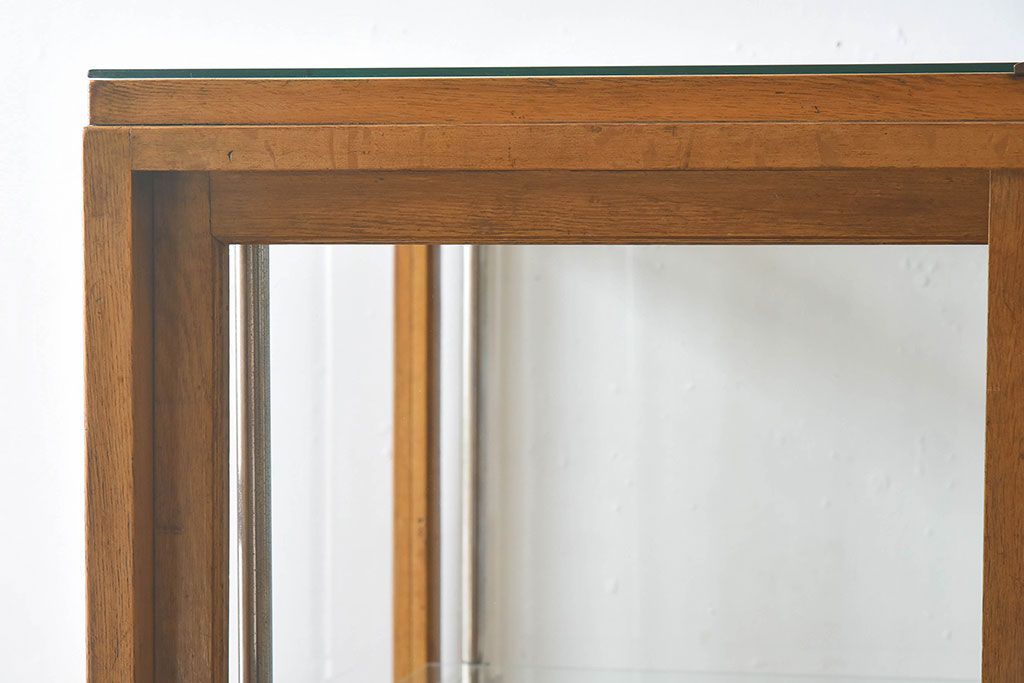 レトロ家具　昭和レトロ　大型　ナラ材　温かみのある雰囲気のガラスショーケース(飾り棚、陳列棚)