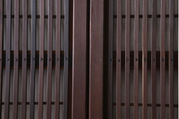 和製アンティーク　裏障子付き　ガラス帯の格子戸(引き戸、建具)2枚セット